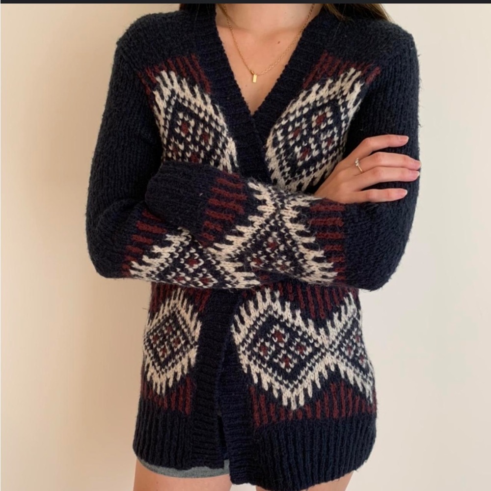 Hollister Navy and Burgundy Patterned Cardigan